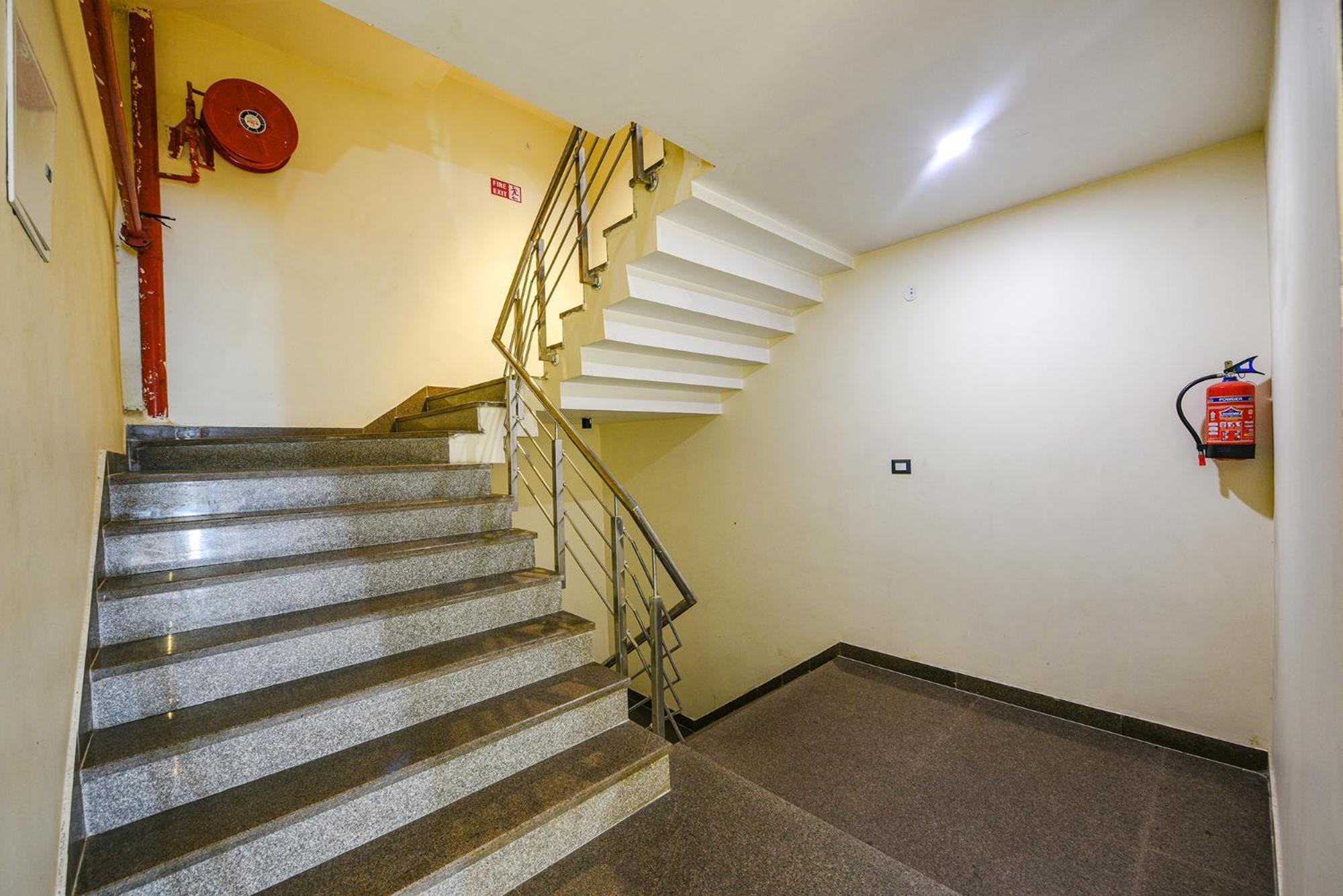 Fabhotel Prime Apple Tree Residency New Delhi Extérieur photo